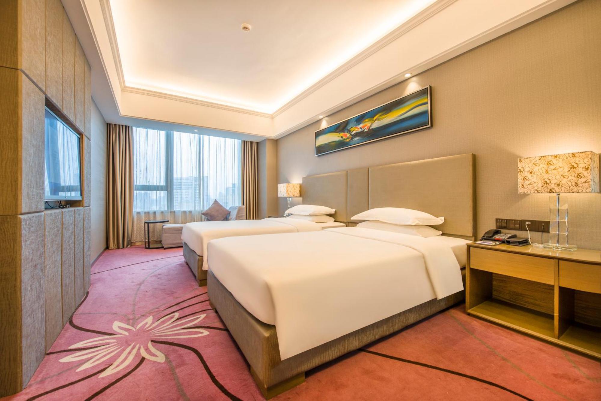 La Perle International Hotel - Free Shuttle Between Hotel And Exhibition Center During Canton Fair & Exhibitor Registration Counter Номер фото
