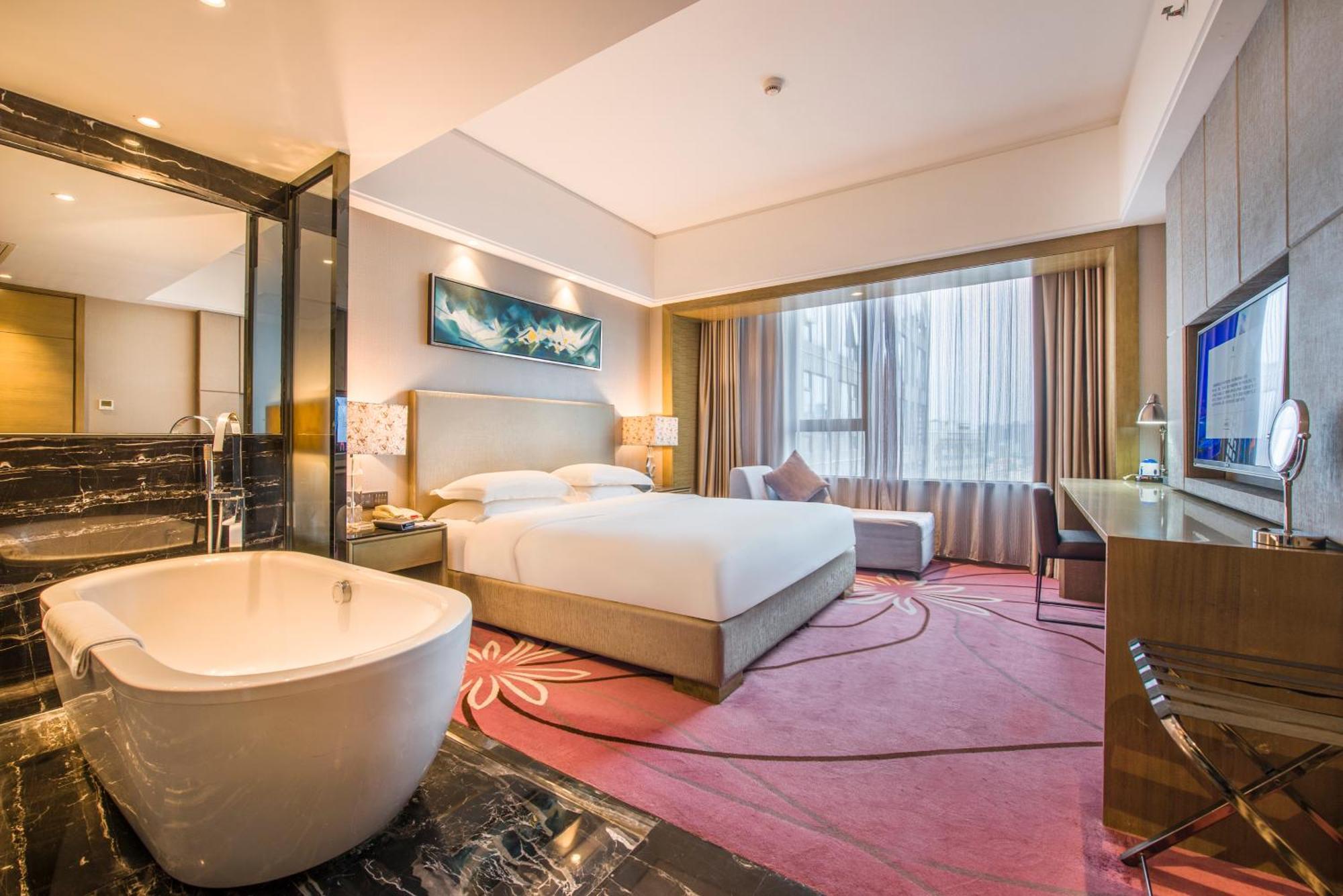 La Perle International Hotel - Free Shuttle Between Hotel And Exhibition Center During Canton Fair & Exhibitor Registration Counter Номер фото